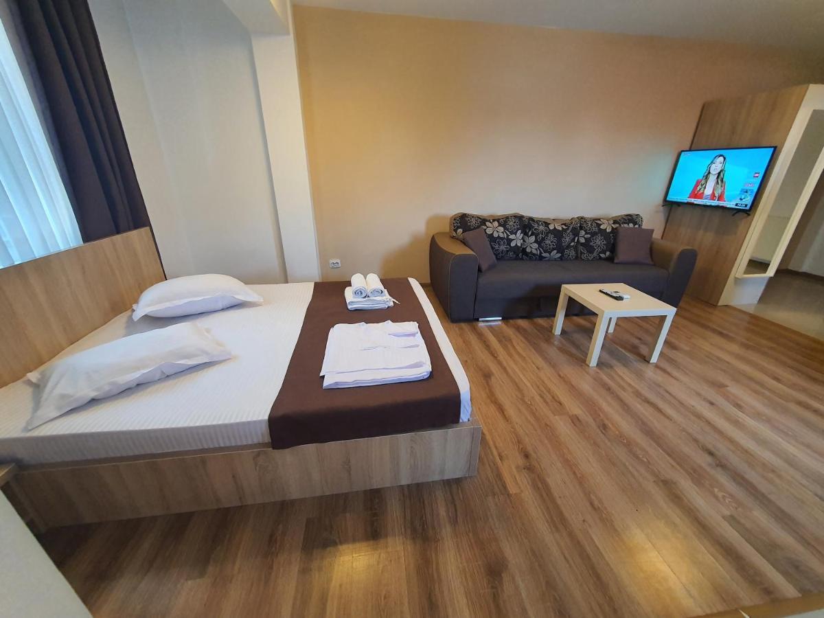 Villa Accommodation Бухарест Екстер'єр фото